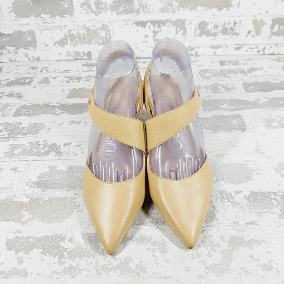 Calvin Klein Larin Leather Pointed Toe Tan Heeled Sandals O407 - Picture 3 of 16